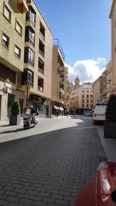 Duplex San Lorenzo 2 Parking Gratuitos Y Piscina 哈恩 公寓